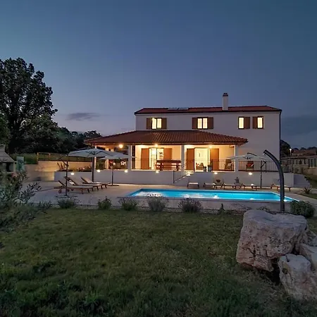 Villa Kuca Roza - Dolinci Sveti Petar u Sumi