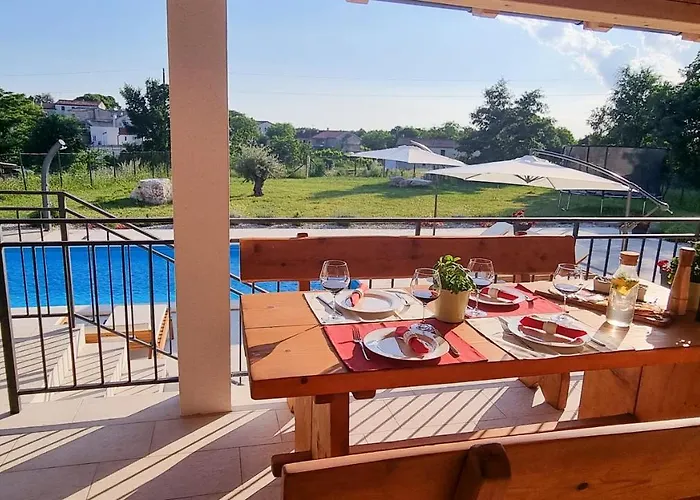 Kuca Roza - Dolinci 빌라 *